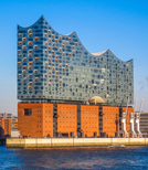 Die Dirigenten Kaspars Putniņš und Paavo Järvi präsentieren Schumann und Tschaikowsky in der Hamburger Elbphilharmonie