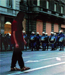 Der erste Fall des Ermittler-Teams Ritter: Die angehende Polizistin Nancy und ihr vorbestrafter Bruder Tommi