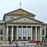 Live aus der Bayrischen Staatsoper wird das 150.jähirge Jubiläum der Münchner Opernfestspiele gefeiert