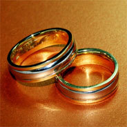 Der schüchterne Apollonius Nettelbeck verliert die Liebe seines Lebens an seinen draufgängerischen Bruder Fritz. Die Brüder sind nun verfeindet