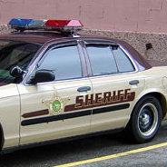 Als Sheriff in einem Aufklärungsfall muss sich Sarah Jane ihrer Vergangenheit stellen